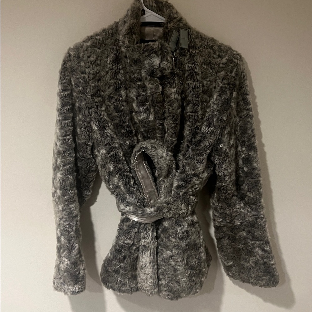 Utex Women's Gray Faux Fur Jacket